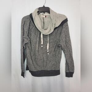 Gray Juniors SO Hoodie/Sweatshirt Size Small